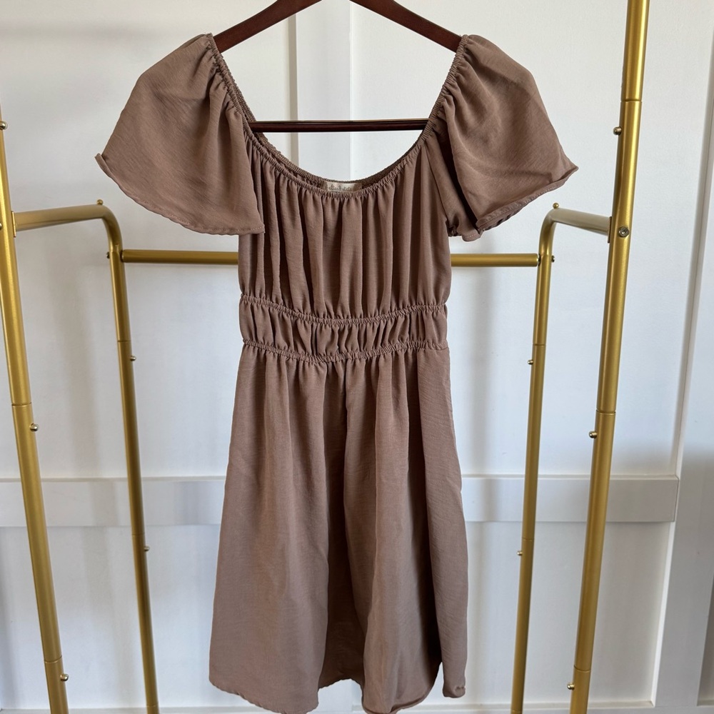 Altar'd State Off the Shoulder mini dress tan mini peasant lightweight Sz Xs